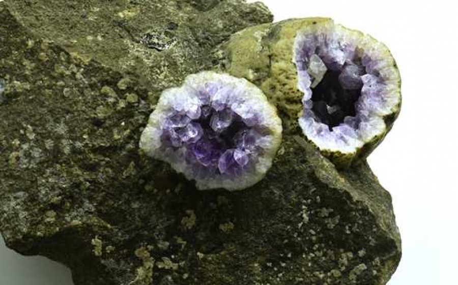 OGGI VI VORREI PARLARE DELLA DIFFERENZA TRA UNA DRUSA E UN GEODE